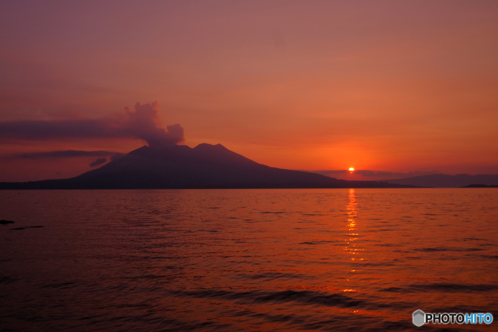 桜島に沈む夕日