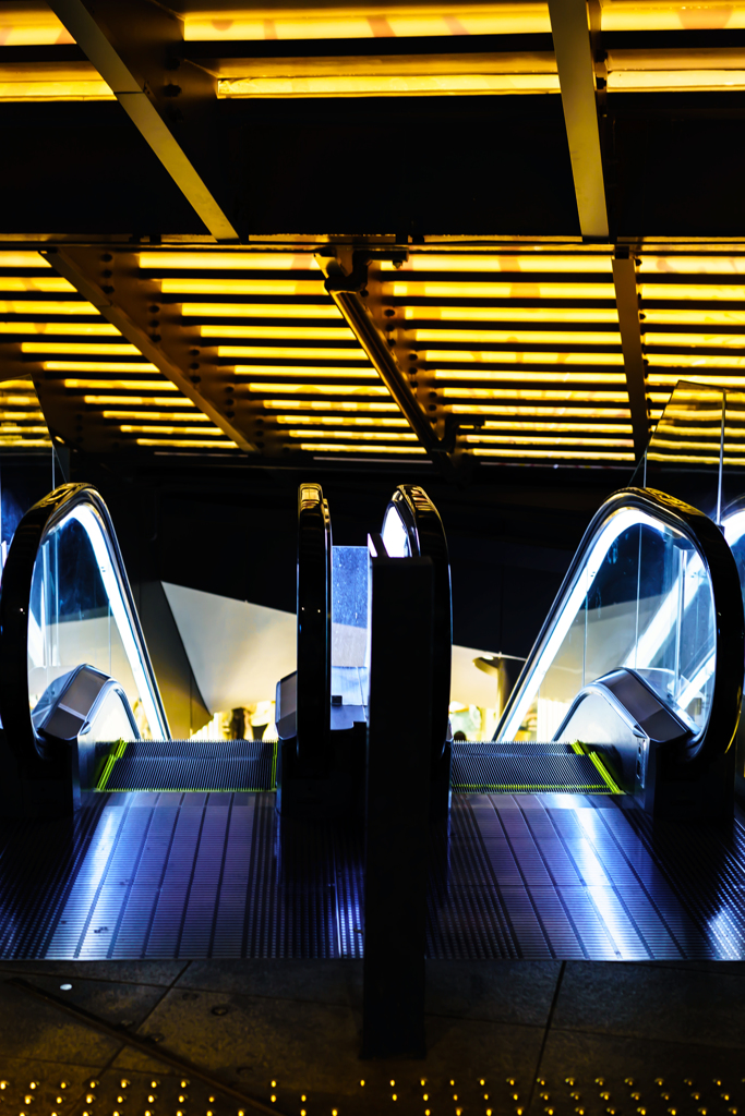 ～umeda～escalator