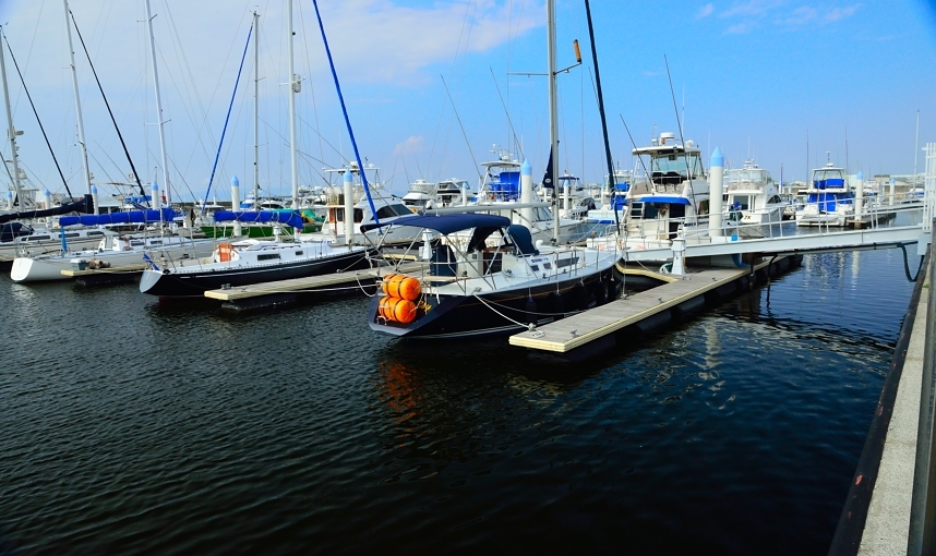 ヨットハーバー