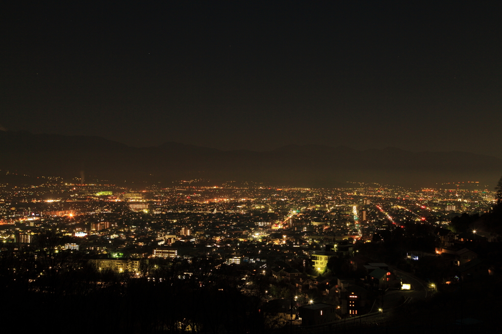 愛宕山こどもの国からの夜景　２