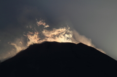 富士山頂と雲