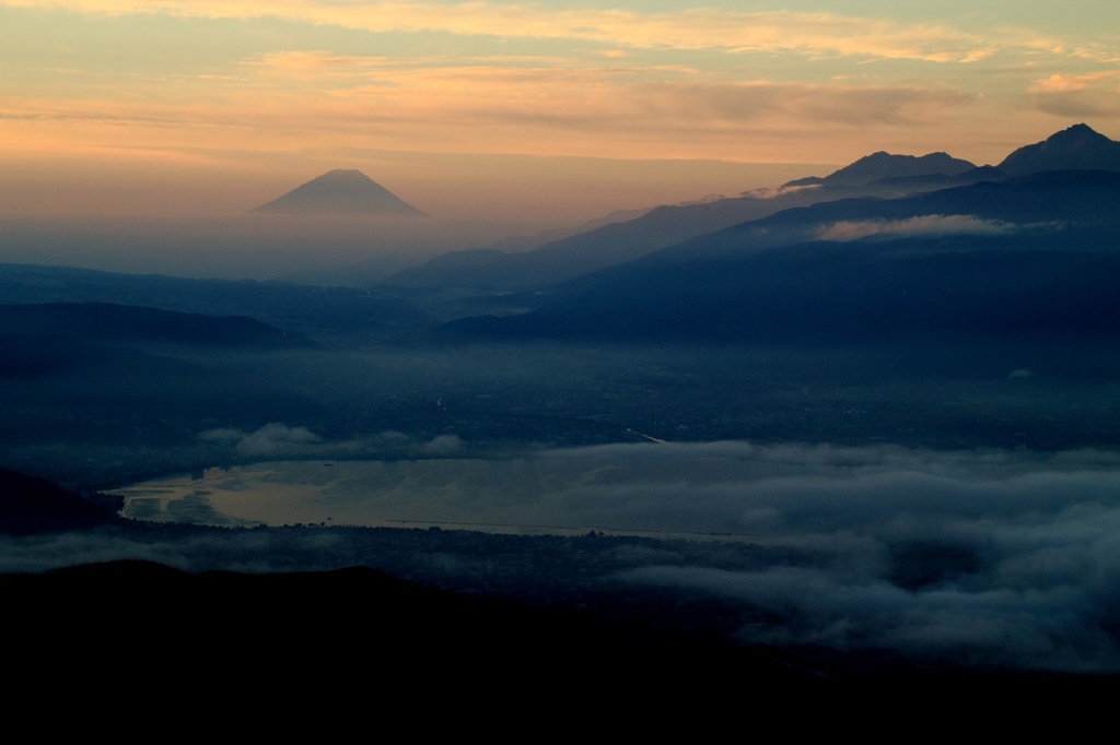 諏訪湖と富士山