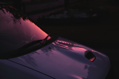 車と夕景
