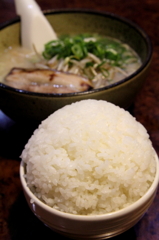 日本昔盛りのライスと海老香塩らーめん