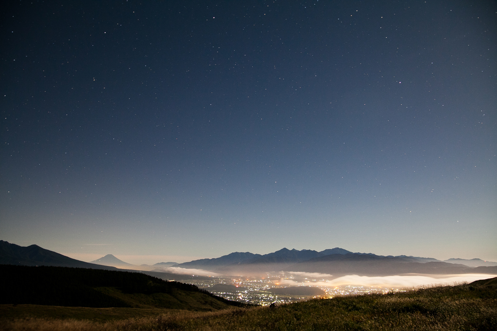 富士山と茅野市の夜景