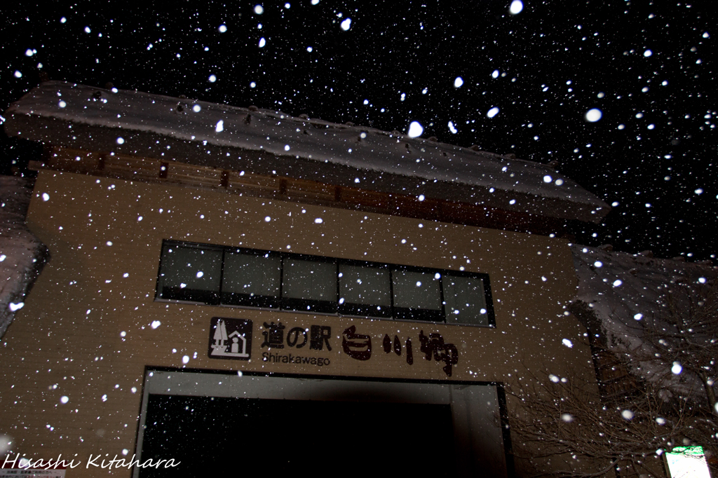 降り続ける雪