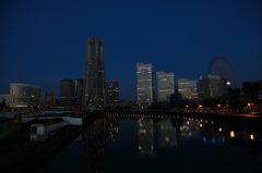 早朝の横浜の夜景　２