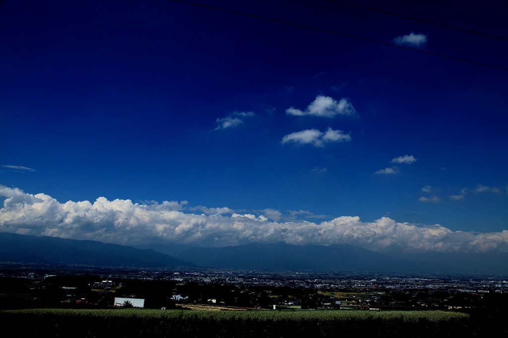 青空と松本市街