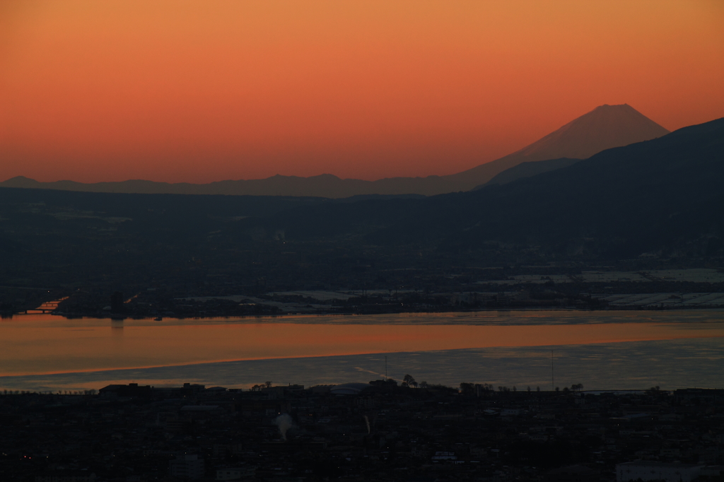 諏訪湖と富士山の朝焼け