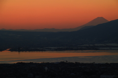 諏訪湖と富士山の朝焼け
