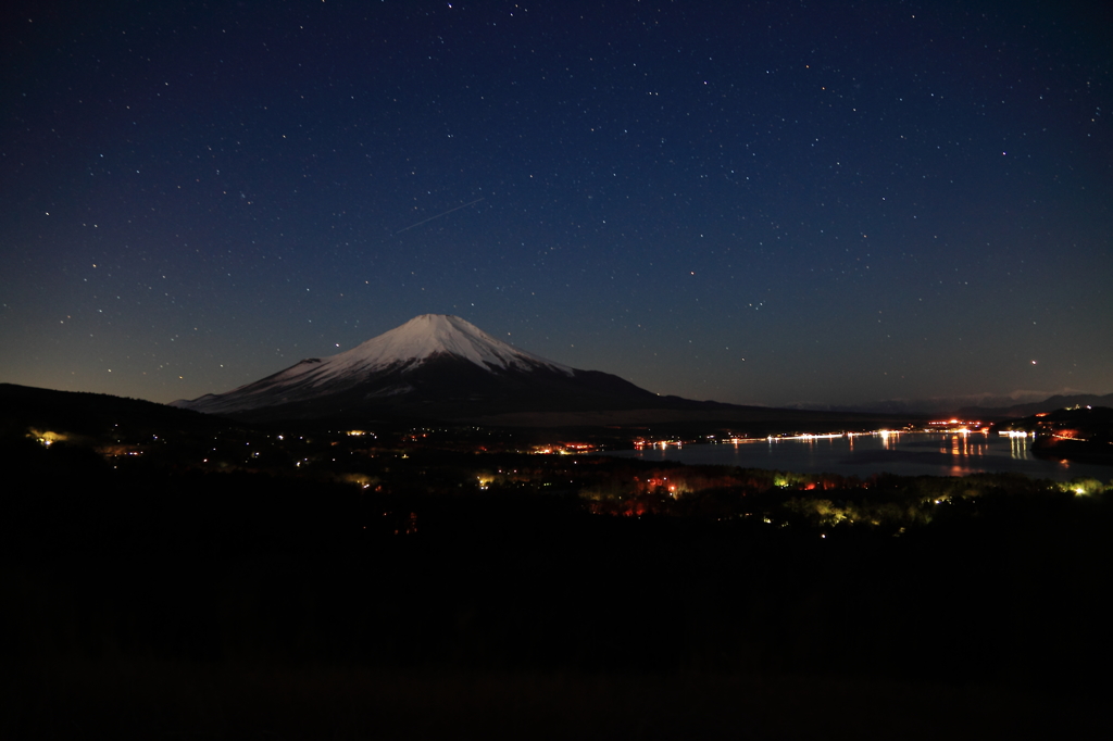 富士山とふたご座流星群