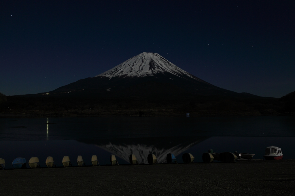 精進湖からの富士山