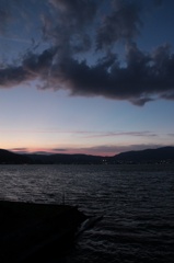 夕暮れの諏訪湖