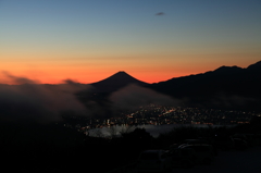 朝焼けの富士山