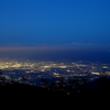 韮崎市街地の夜景・薄ら見える富士山
