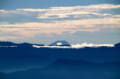 ちょこっと見える富士山