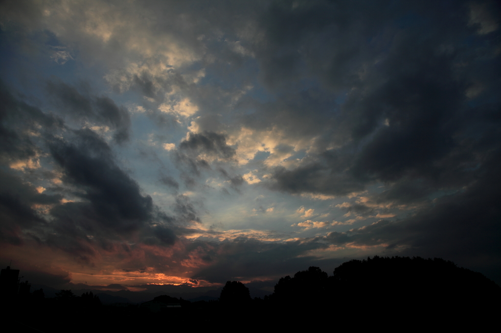 朝の空