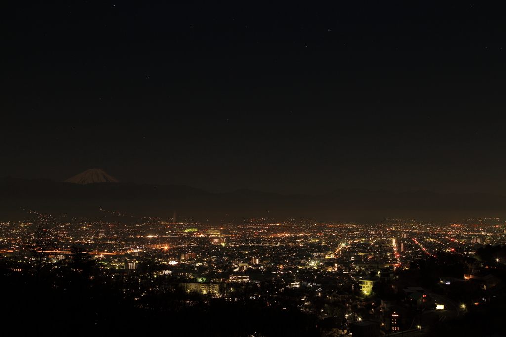 愛宕山こどもの国からの夜景　３