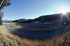 日陰るサーキット