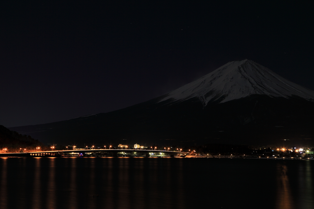 富士河口湖町から見る富士山　３