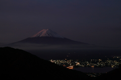 富士山と河口湖周辺の夜景