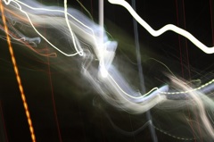 光