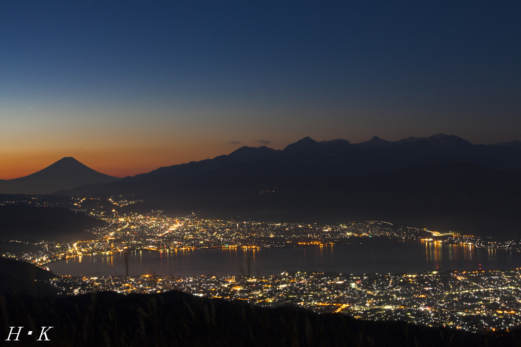 諏訪湖周辺の夜景