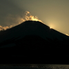 沈み終えた太陽と富士山