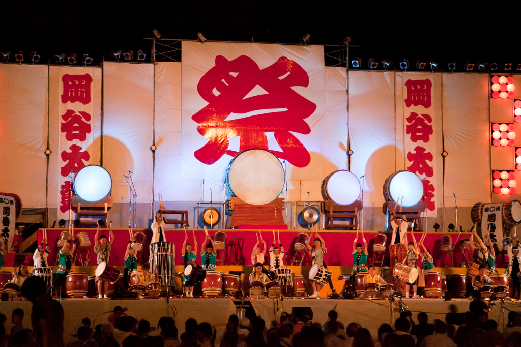岡谷太鼓　～300人の揃い打ち～