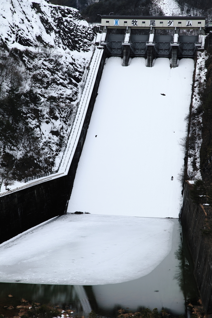 氷のすべり台