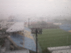 大雨の秩父宮ラグビー場