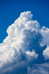 雲、出ずる