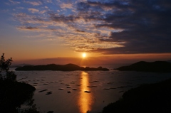 虫明湾の夜明け
