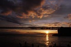  bridge and the setting sun2