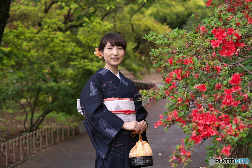 ツツジとともに