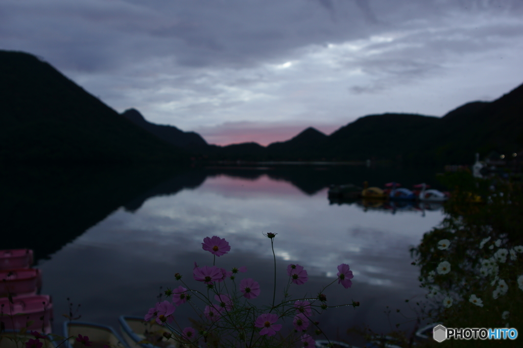 榛名湖の夜明け