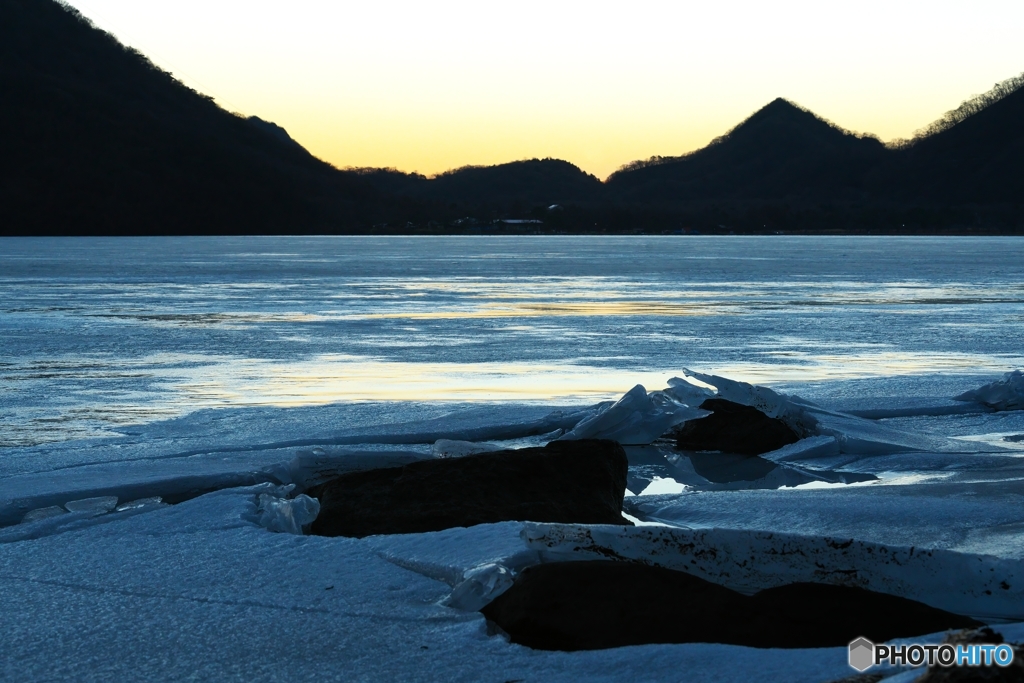 湖の造形