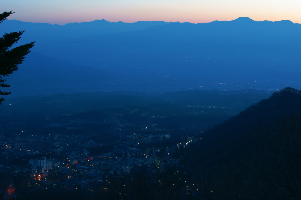 伊香保温泉の夜明け前