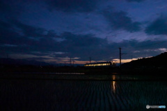 水田に栄える鉄道