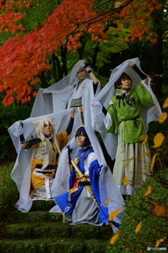 紅葉に染まるレイヤーたち