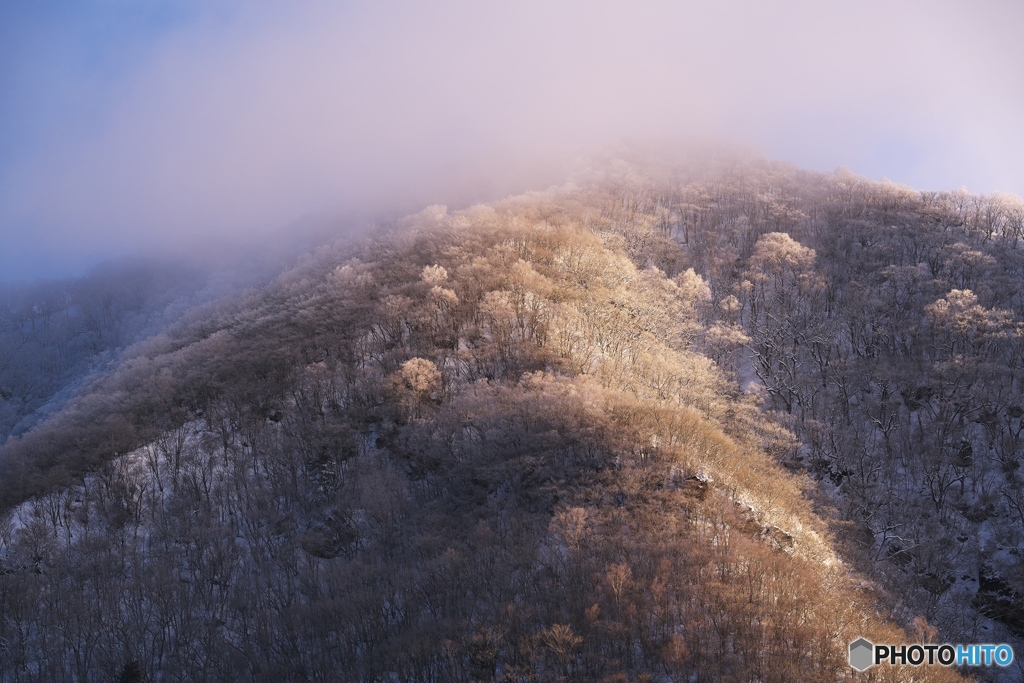 輝く山