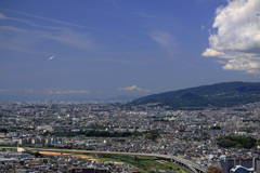 飛行機と空と六甲山
