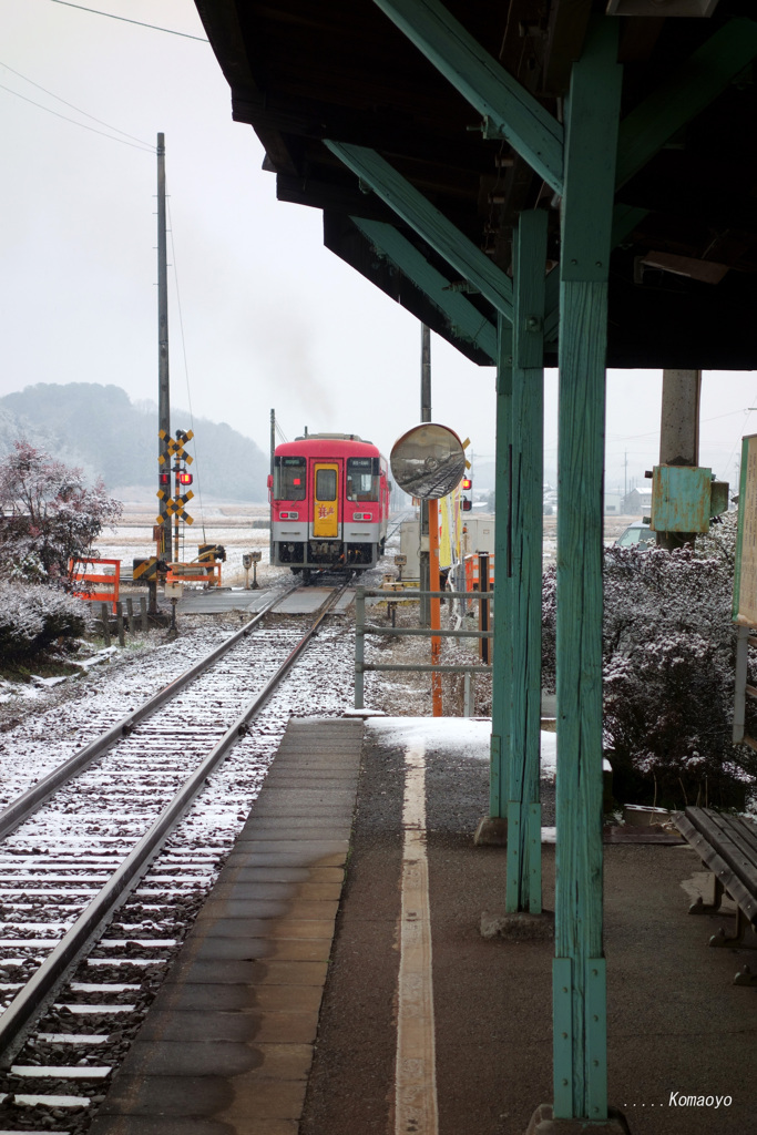 雪景色「播磨下里」駅