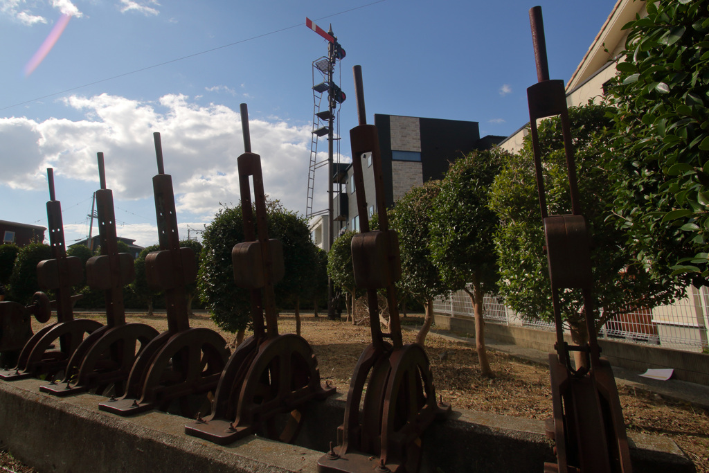 腕木式信号機と転轍機レバー