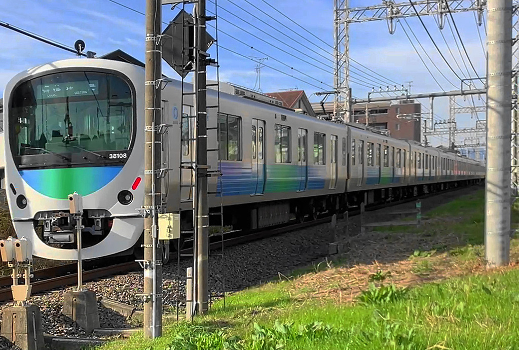 西武拝島線30000系スマイルトレイン