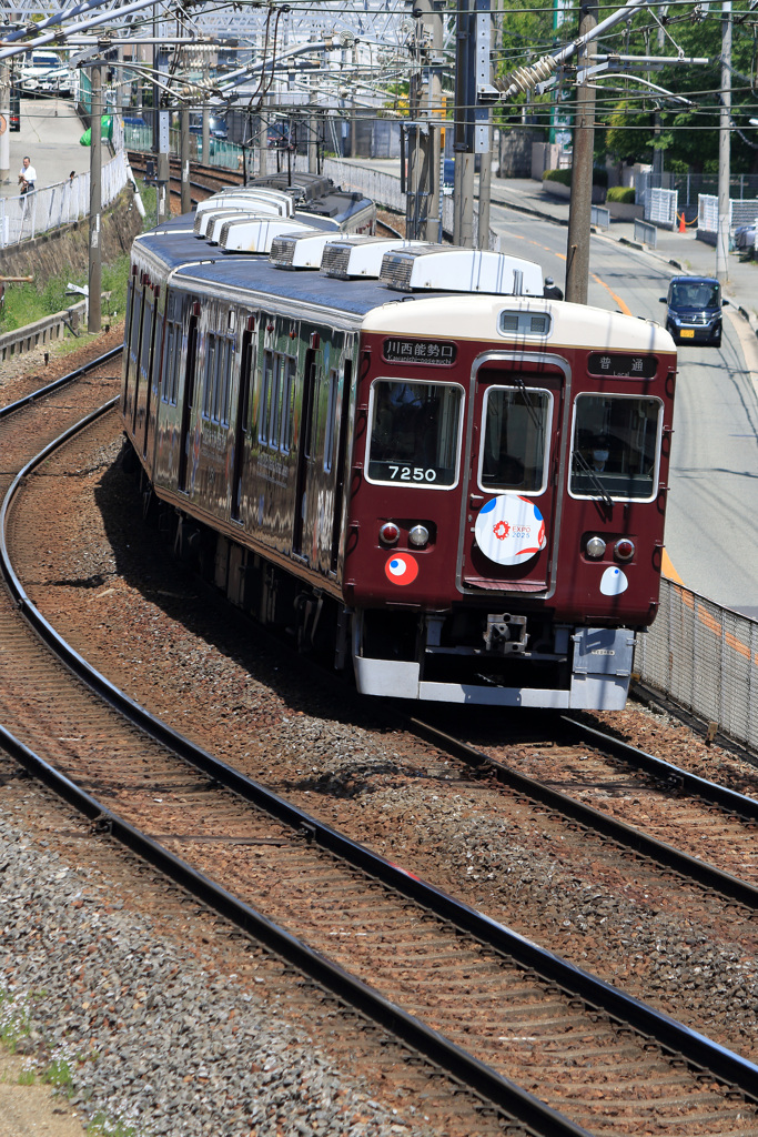 滝山駅S字カーブ