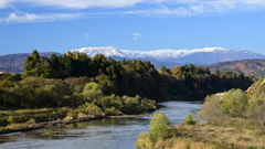 阿賀野川と飯豊連峰