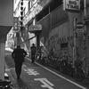 後ろ姿の人々02