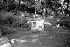04野鳥の森のポンプ小屋