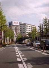 明治通りと千登世橋